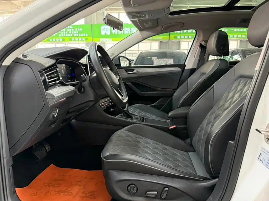 Volkswagen Sagitar 2022
