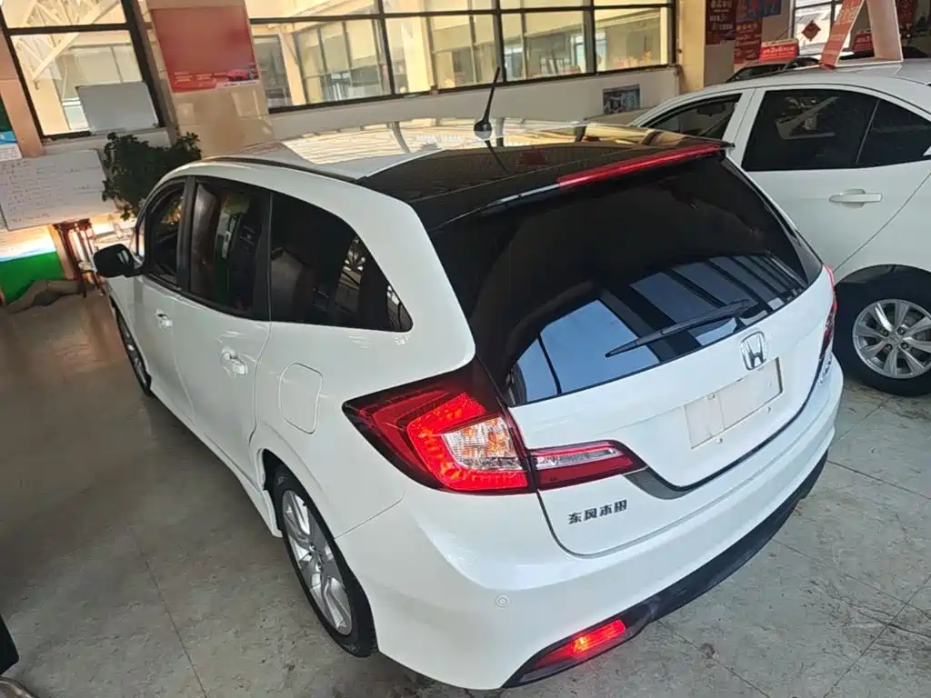 Honda Jade 2016 — фото 23