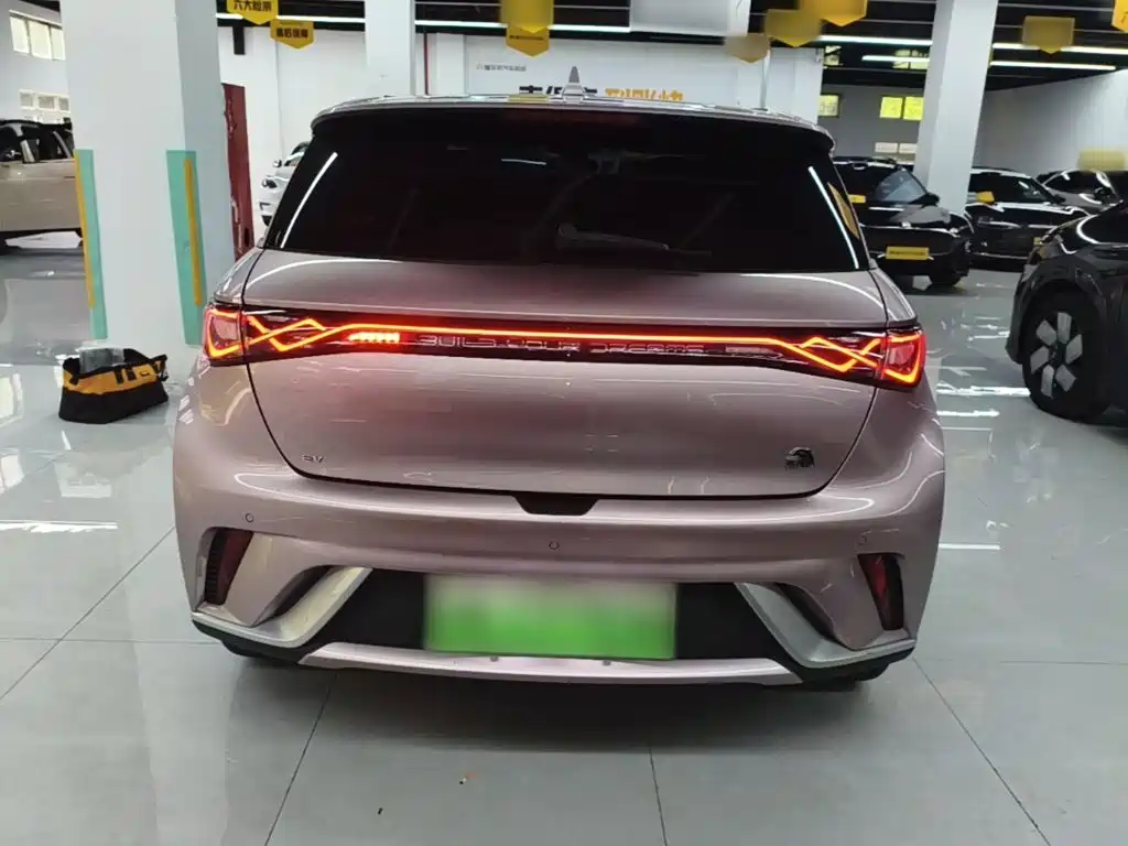 BYD Dolphin 2023