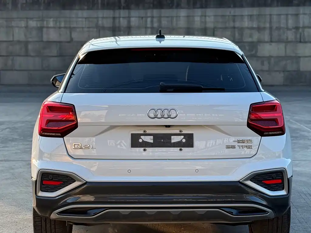 Audi Q2L 2022 — фото 32