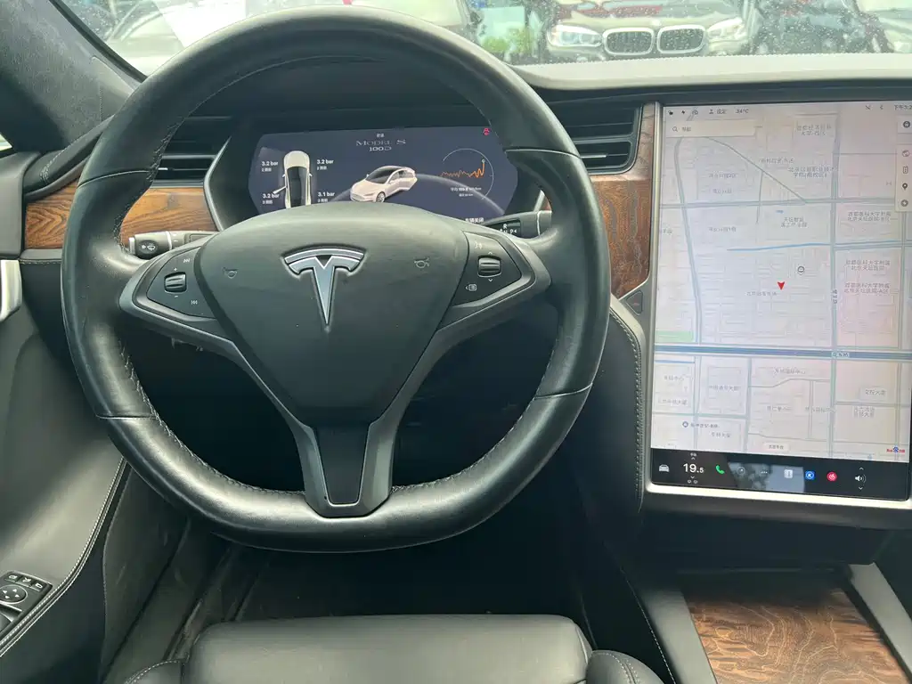 Tesla Model S 2019 — фото 9
