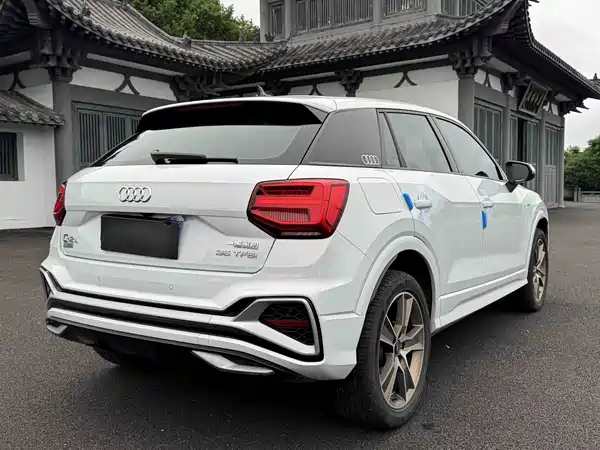 Audi Q2L 2022