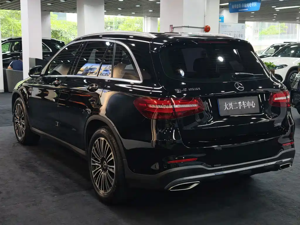 Mercedes-Benz GLC 2018 — фото 15
