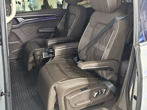 Volkswagen Viloran 2021