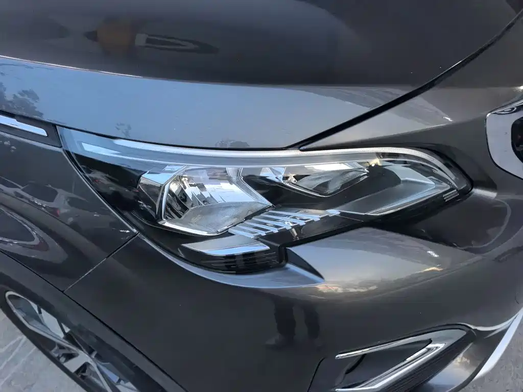 Peugeot 4008 2017 — фото 24