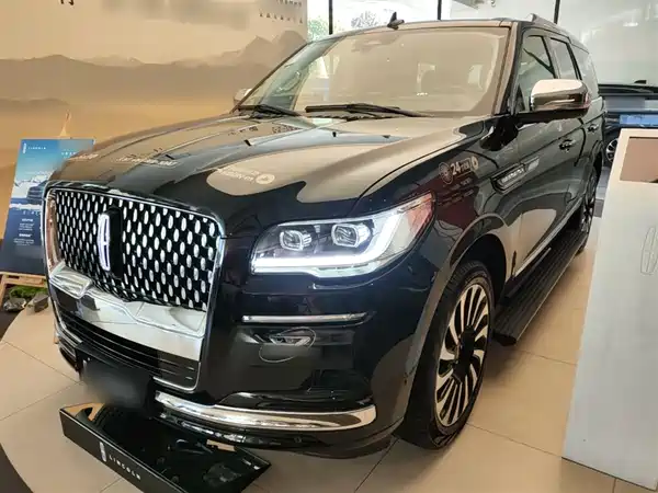 Lincoln Navigator 2024