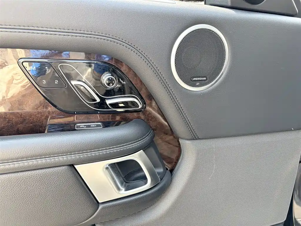 Land Rover Range Rover 2020 — фото 13