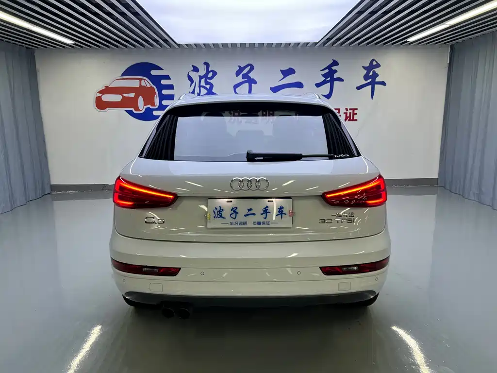 Audi Q3 2018 — фото 19