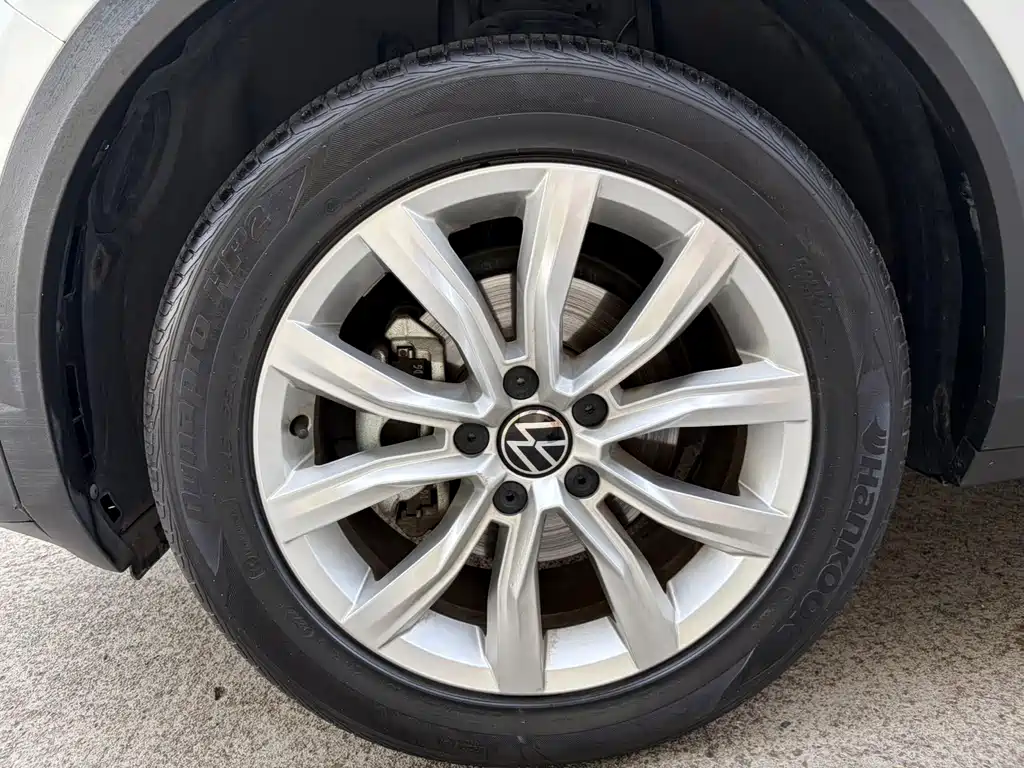 Volkswagen T-Roc 2023 — фото 23