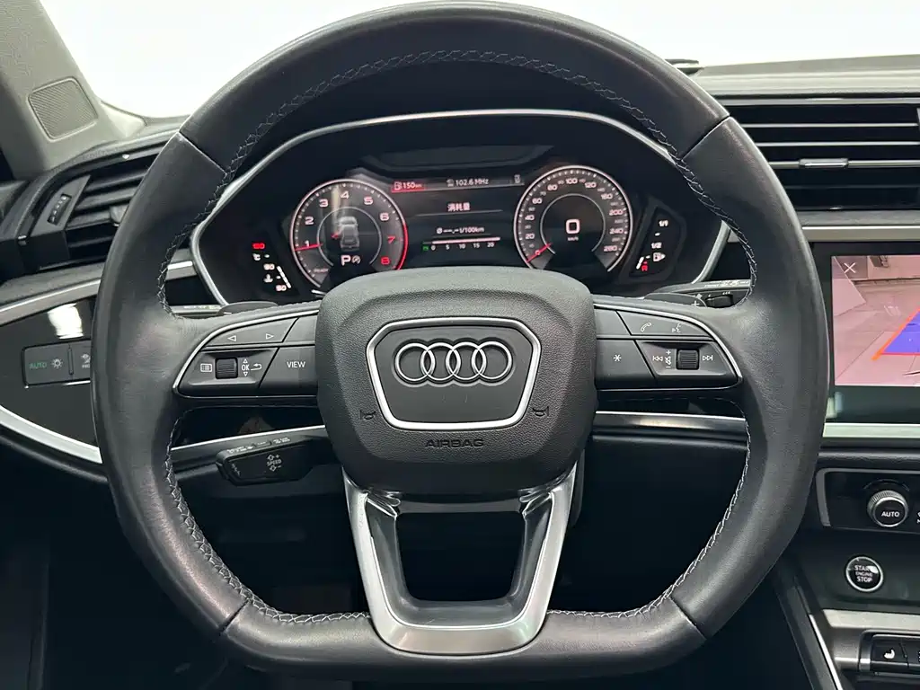 Audi Q3 2022 — фото 12