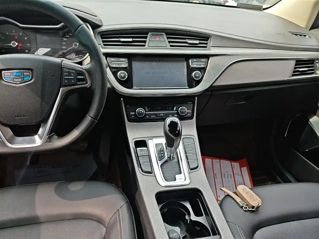 Geely Emgrand GS 2016 — фото 13