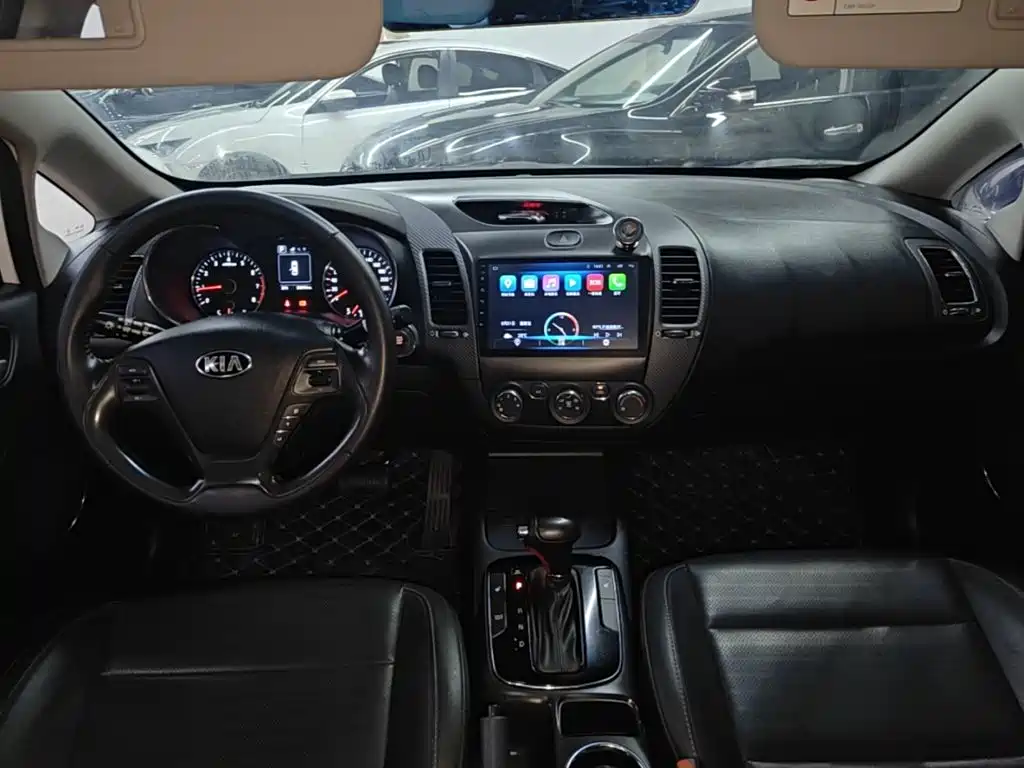 Kia K3 2018 — фото 10