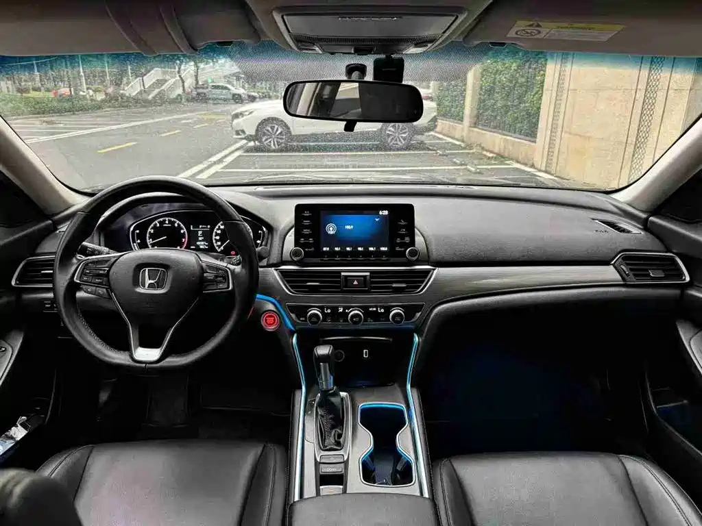 Honda Accord 2020 — фото 7