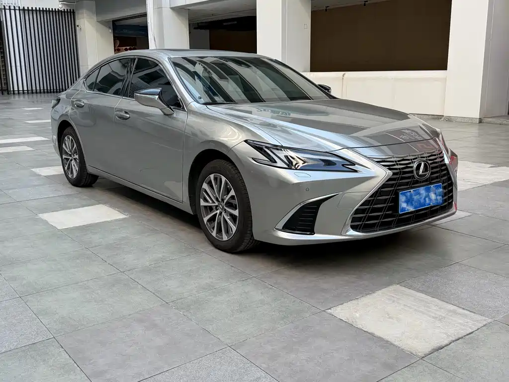 Lexus ES 2025 — фото 2