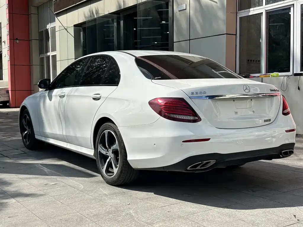 Mercedes-Benz E-Class 2018 — фото 4