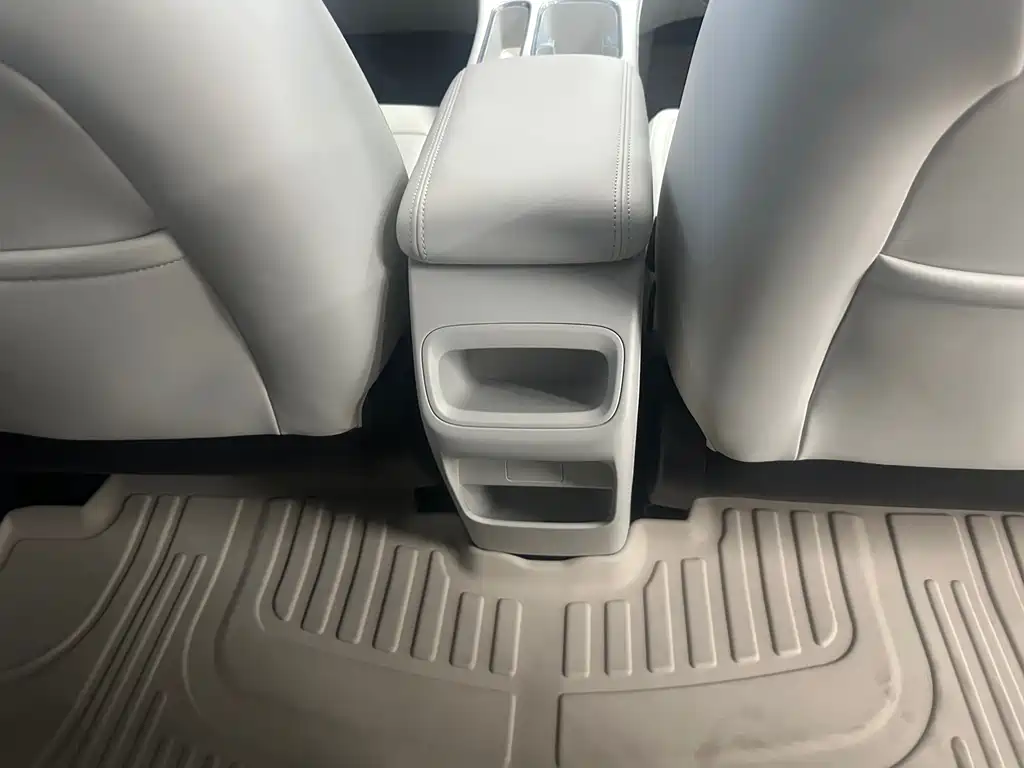 Geely Galaxy Starwish 2025 — фото 15