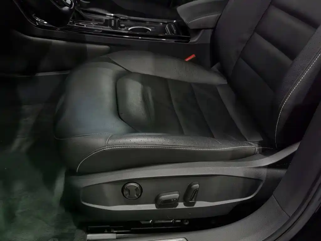 Volkswagen Phideon 2018 — фото 20