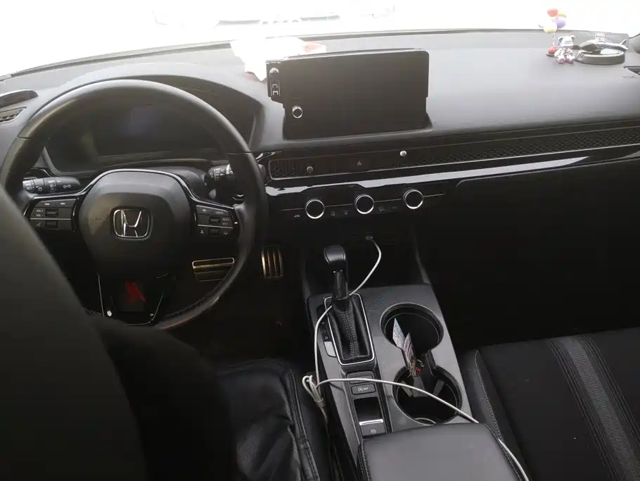 Honda Civic 2024 — фото 12