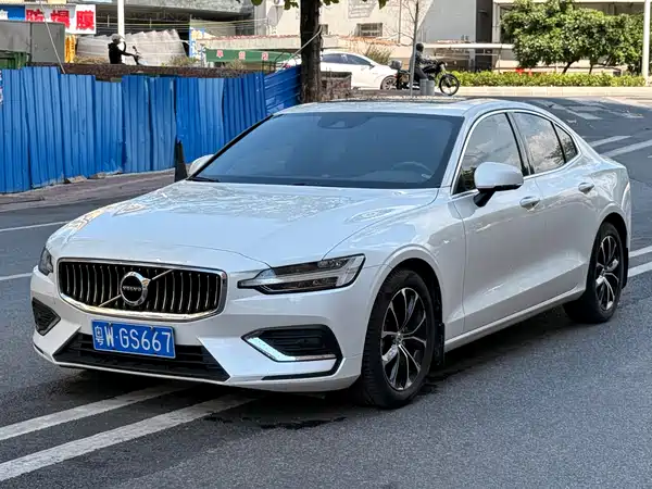 Volvo S60 2022