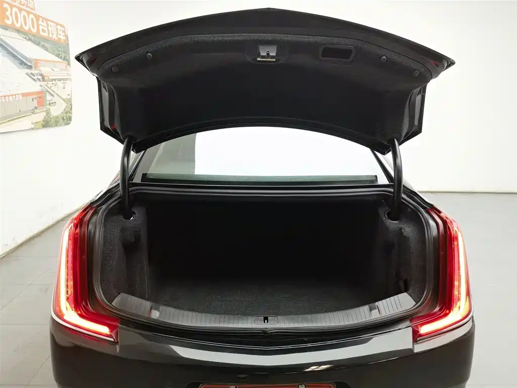 Cadillac XTS 2019 — фото 16