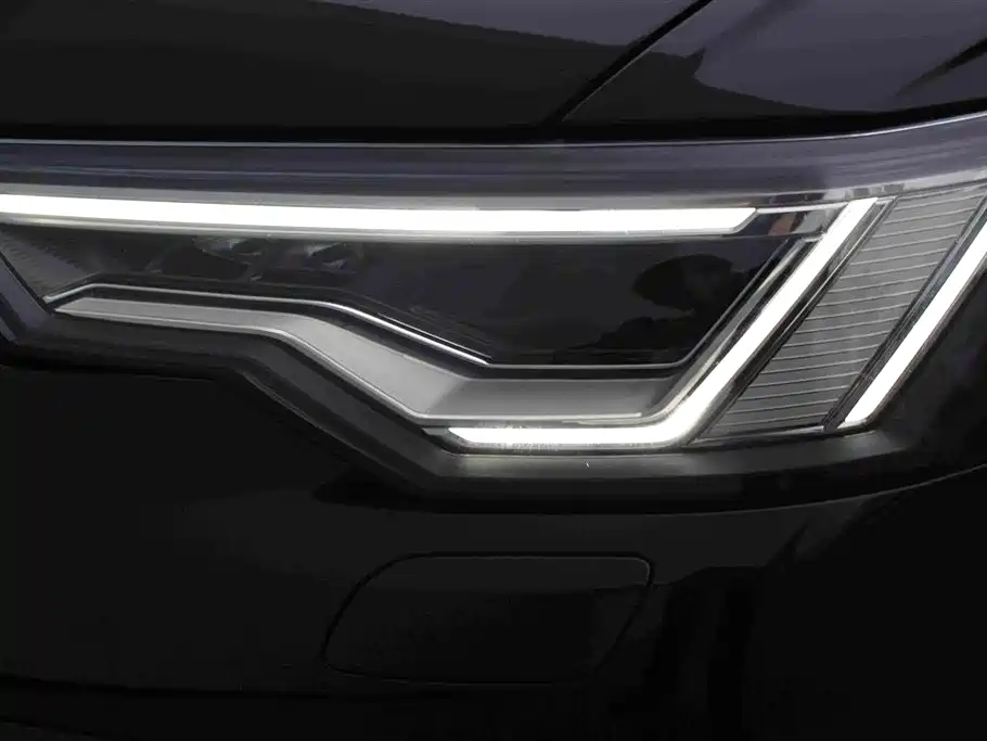 Audi A6L 2023 — фото 11