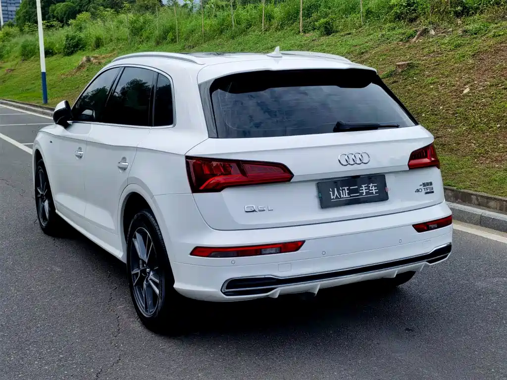 Audi Q5L 2021 — фото 5