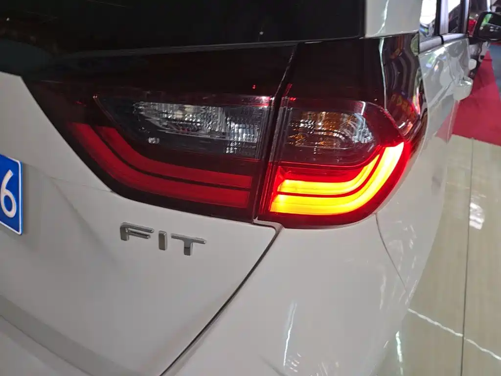 Honda Fit 2022 — фото 8