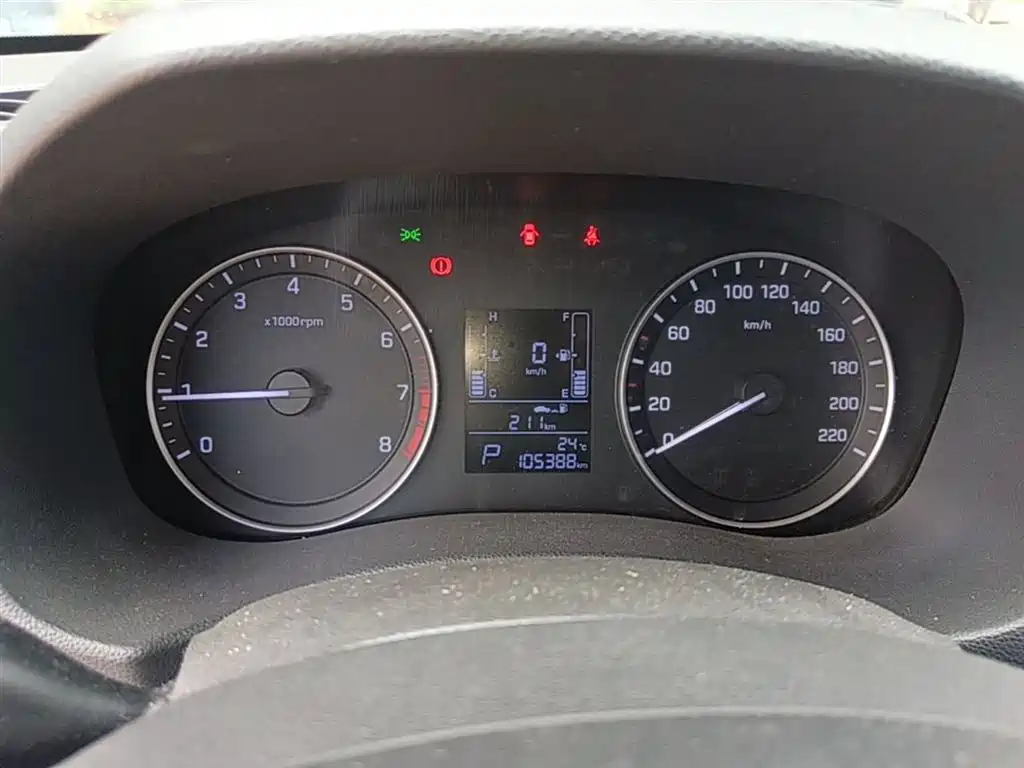 Hyundai ix25 2015 — фото 12