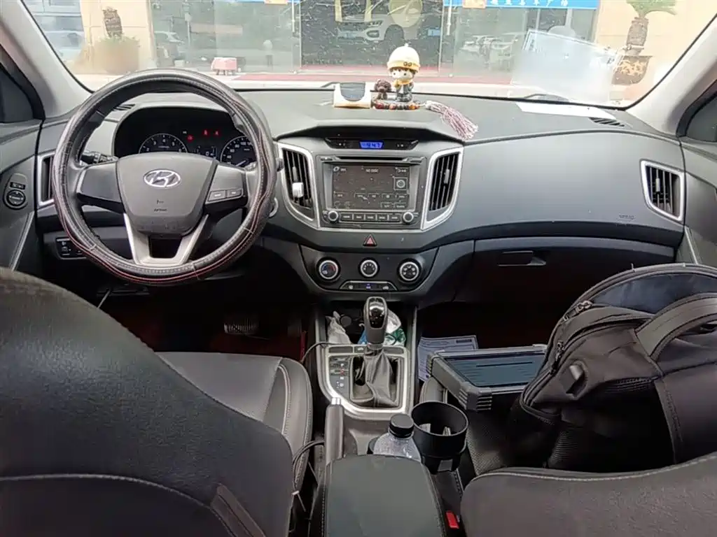 Hyundai ix25 2015 — фото 10