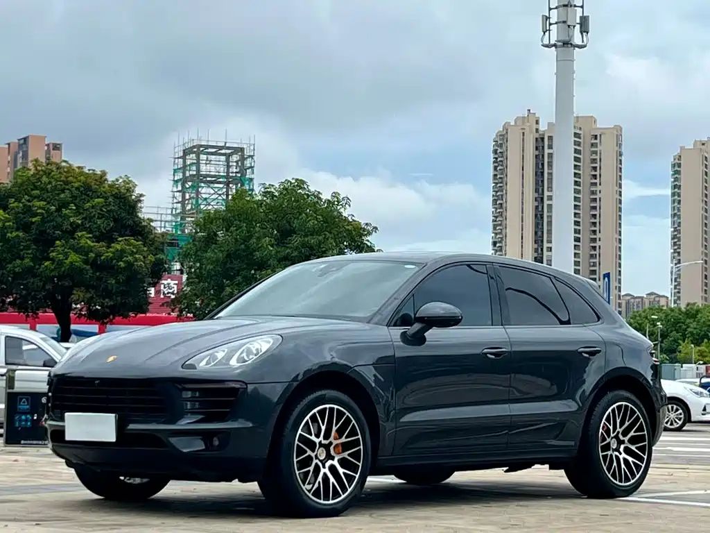 Porsche Macan 2018 — фото 1