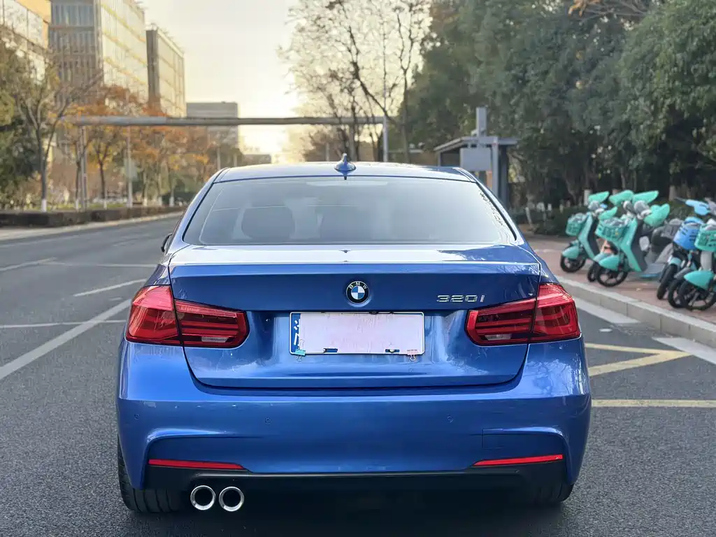 BMW 3 Series 2018 — фото 5