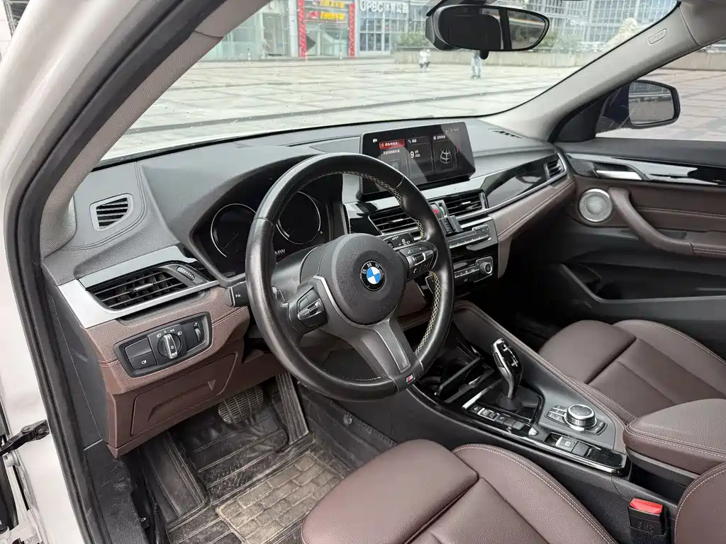 BMW X2 2023 — фото 8