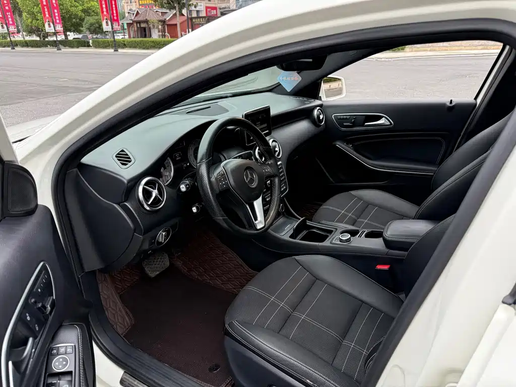 Mercedes-Benz A-Class 2014