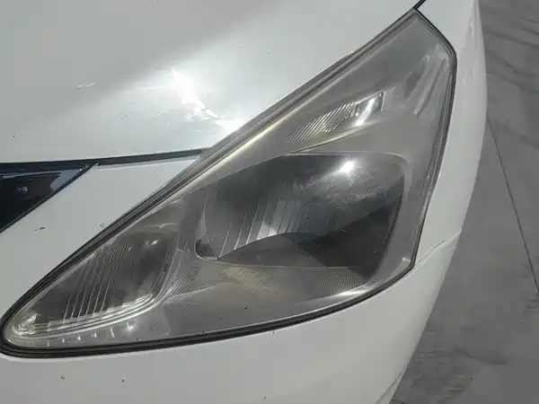 Nissan Tiida 2015