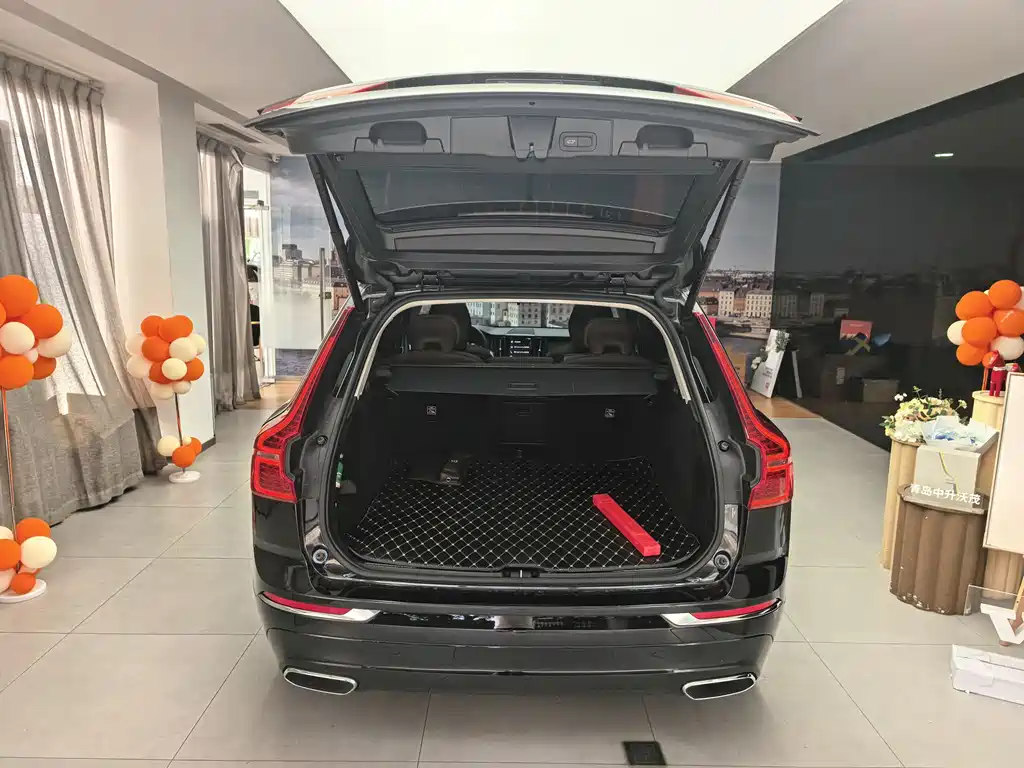 Volvo XC60 2020 — фото 14