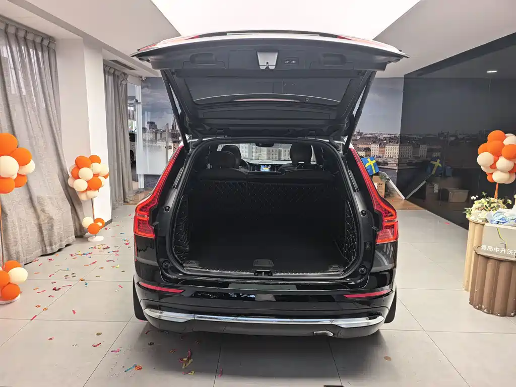 Volvo XC60 PHEV 2021 — фото 14