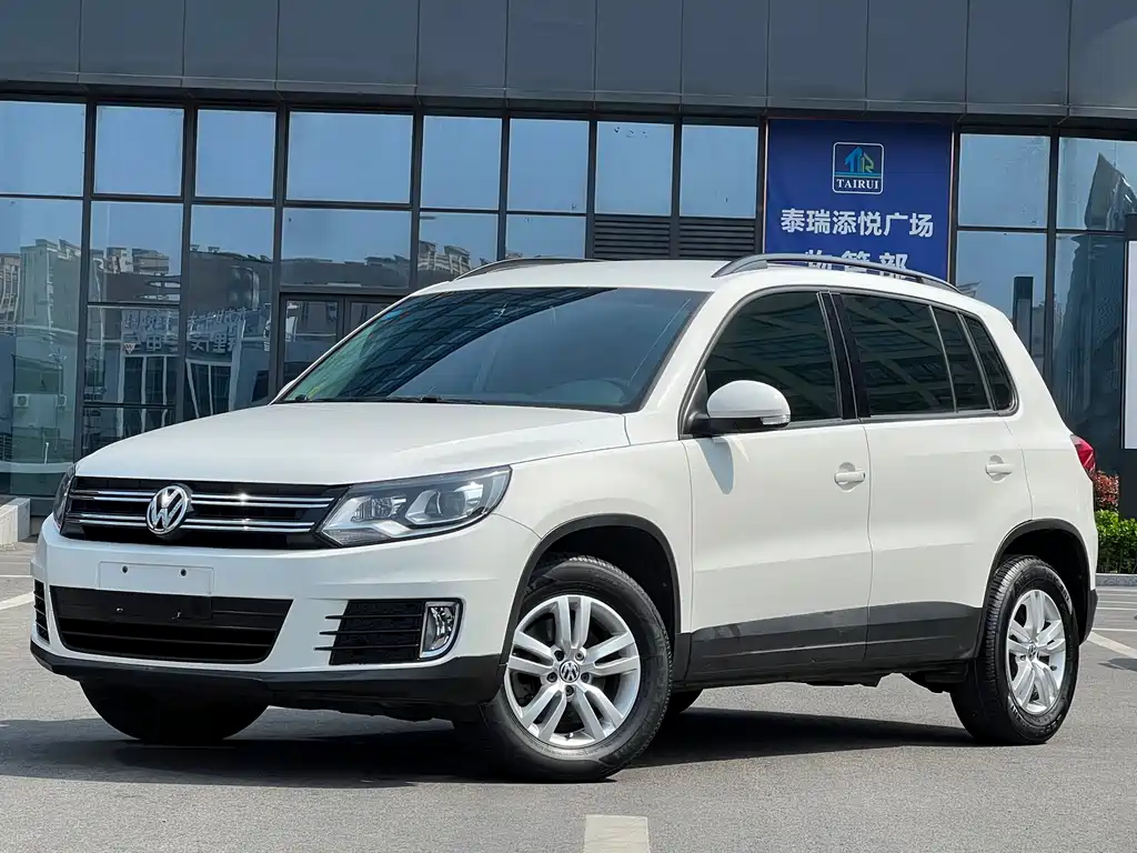 Volkswagen Tiguan 2016 — фото 1