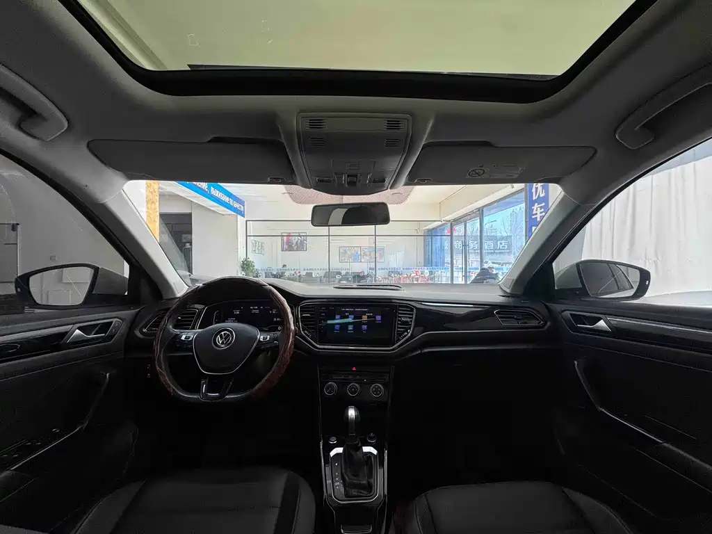 Volkswagen T-Roc 2021 — фото 16