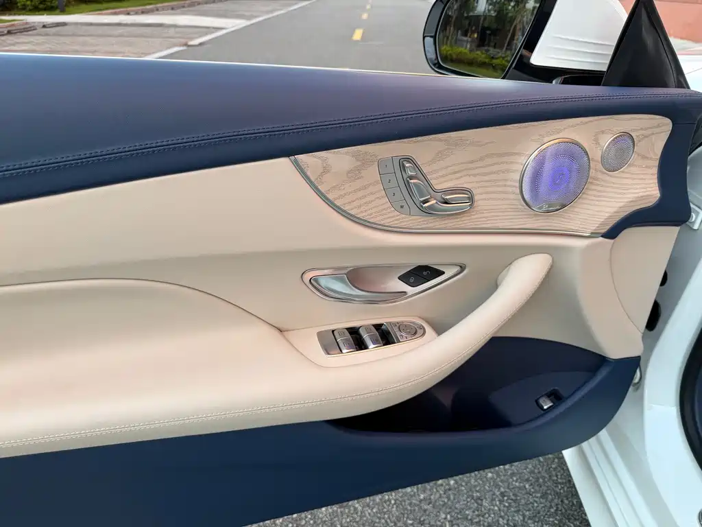 Mercedes-Benz E-Class 2022 — фото 14