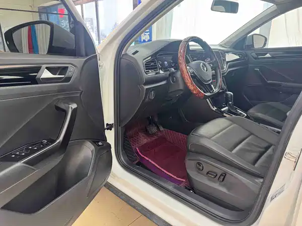 Volkswagen T-Roc 2021