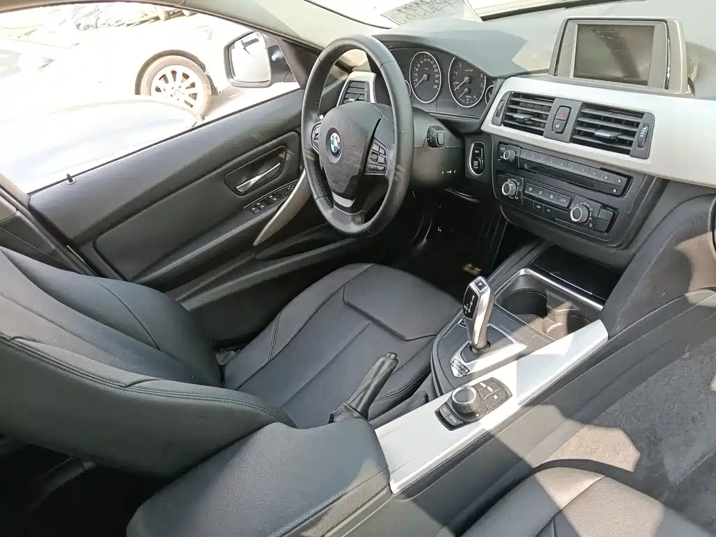 BMW 3 Series 2013 — фото 12