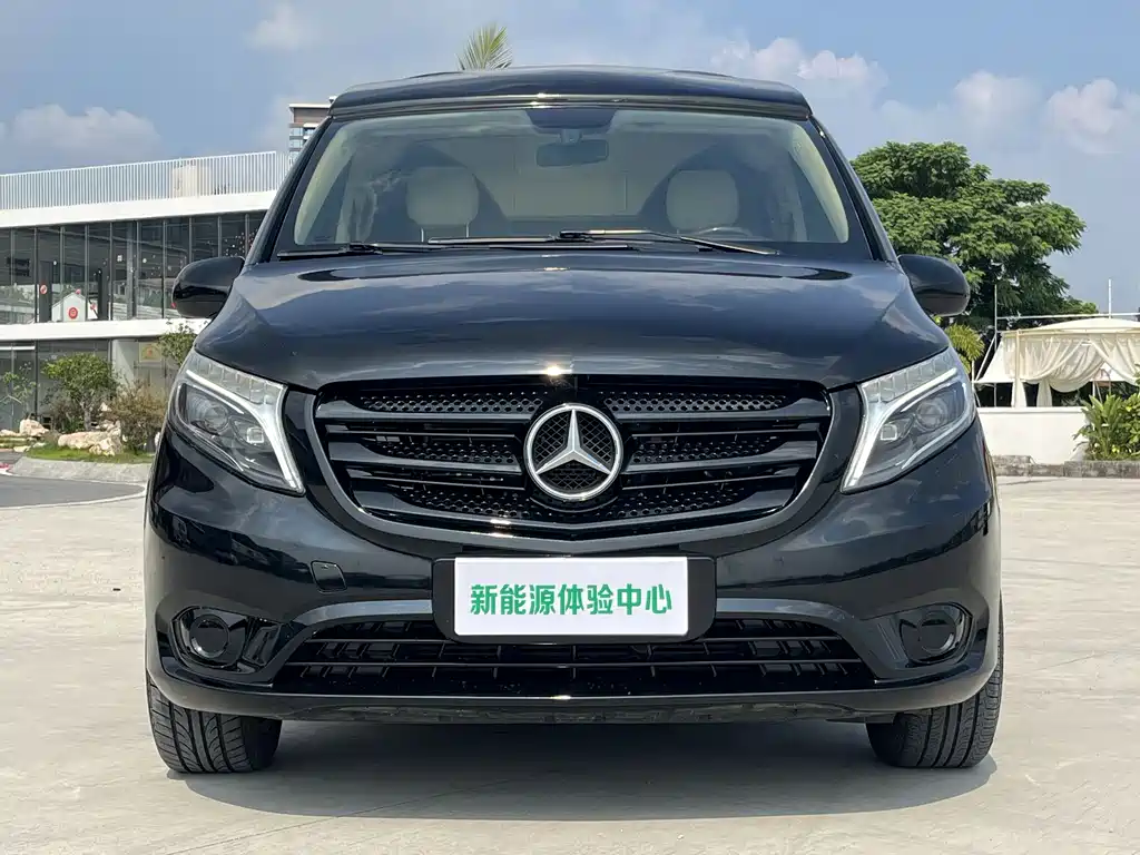 Mercedes-Benz V-Class 2019 — фото 2