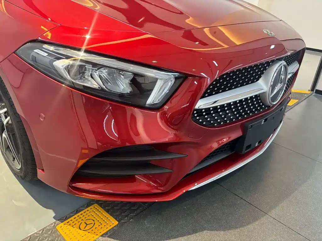Mercedes-Benz A-Class 2018 — фото 3