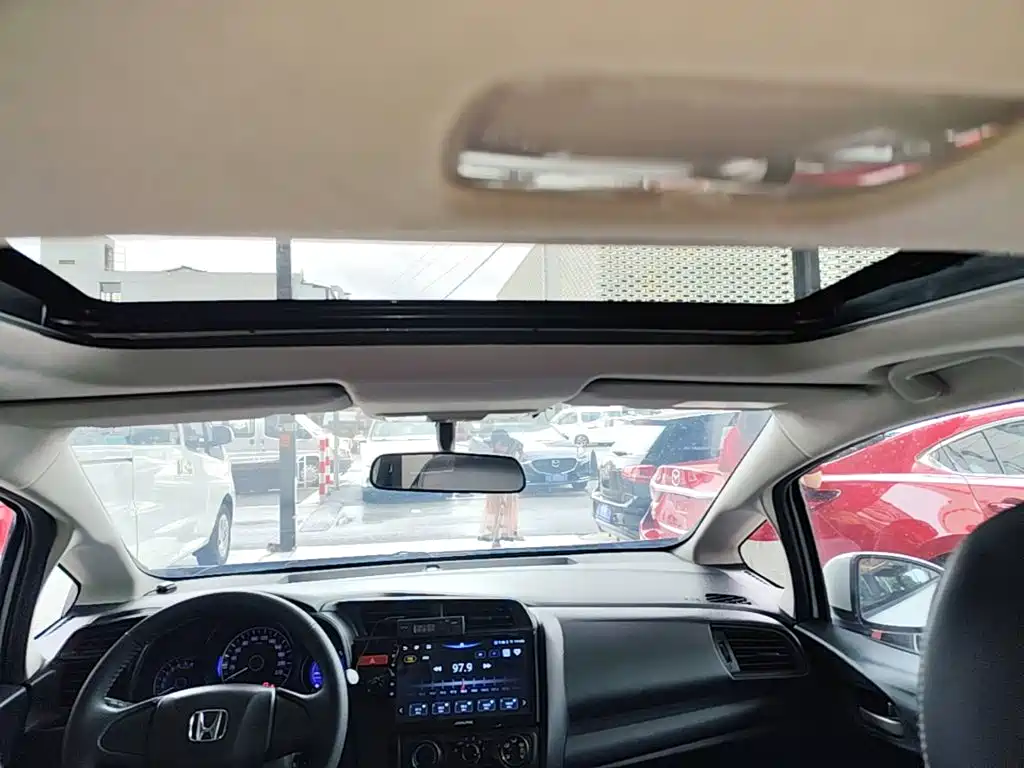 Honda Fit 2016 — фото 18