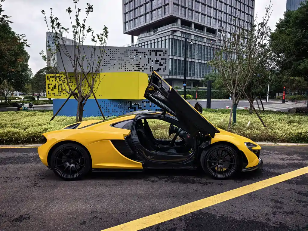 McLaren P1 2015 — фото 16