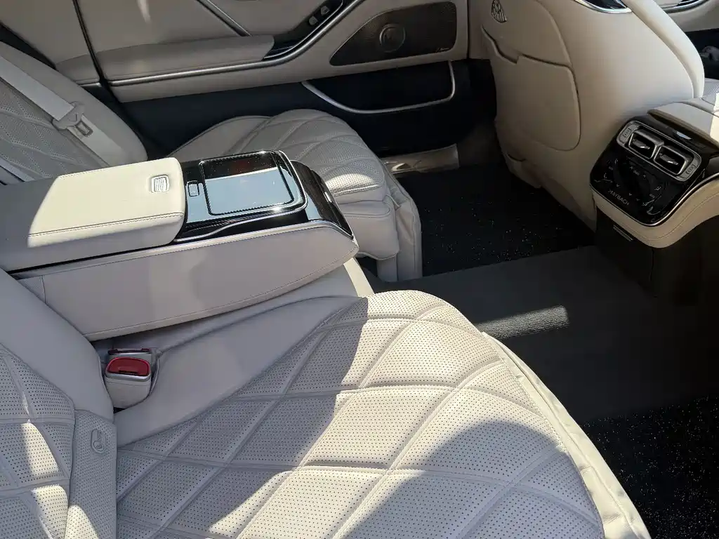 Mercedes-Benz Maybach S-Class 2024