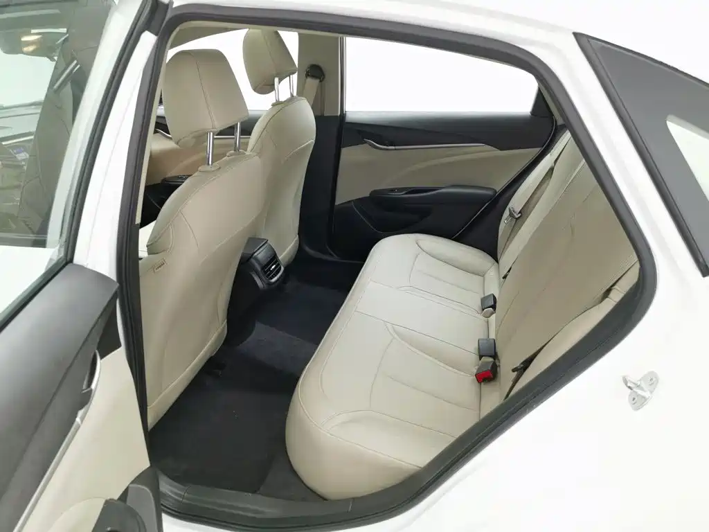 Buick Excelle 2020 — фото 15