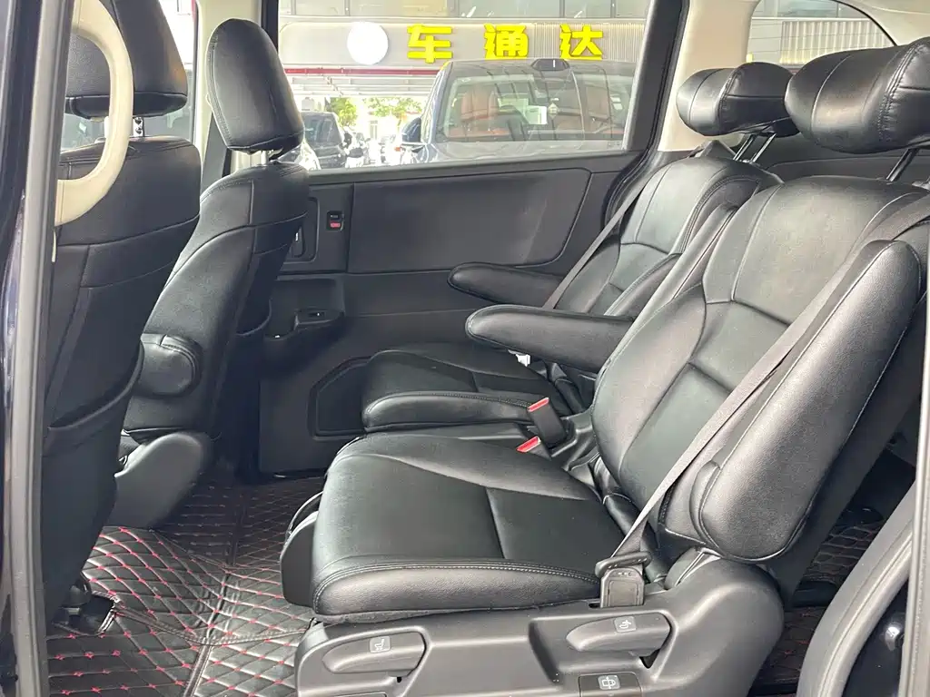 Honda Odyssey 2023 — фото 11