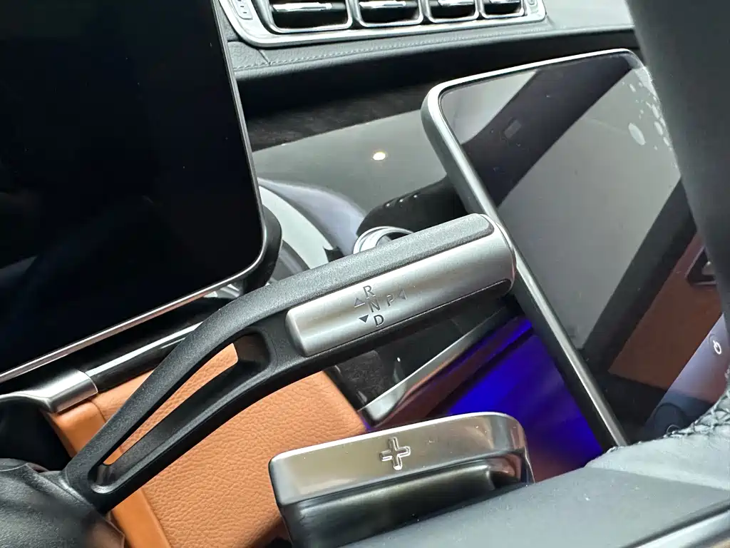 Mercedes-Benz S-Class 2025 — фото 18