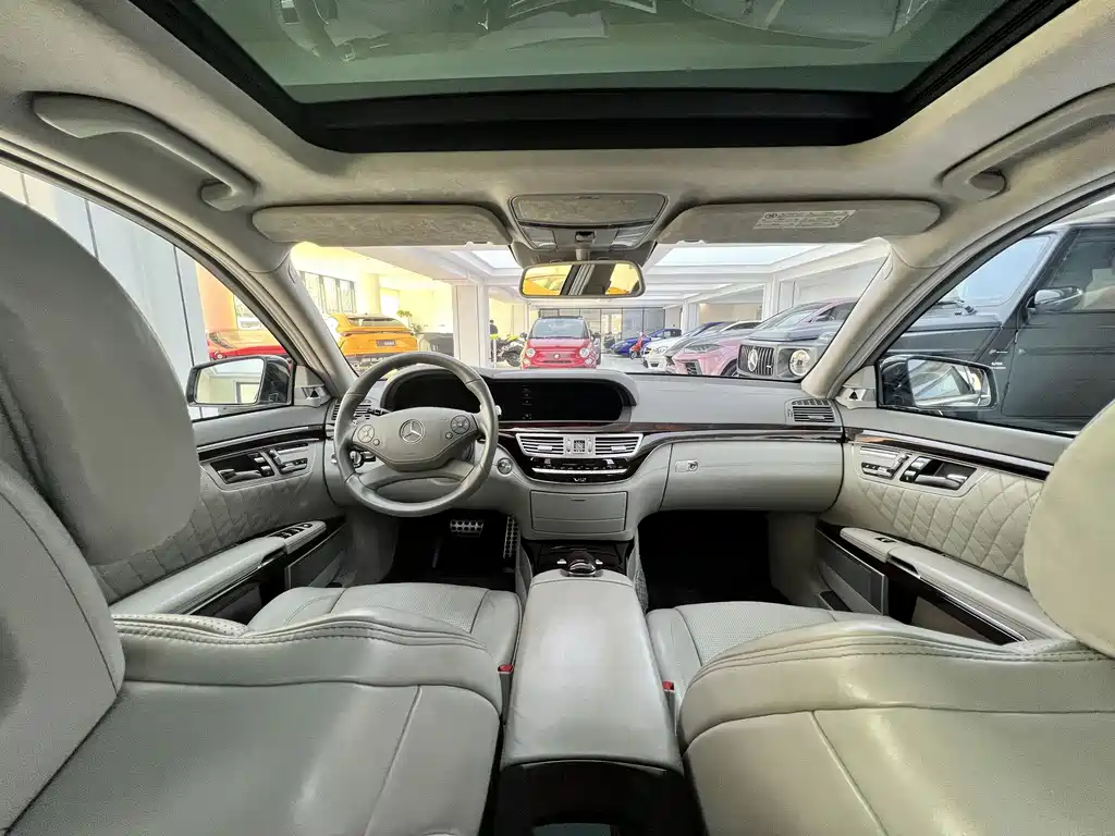 Mercedes-Benz S-Class AMG 2011 — фото 40